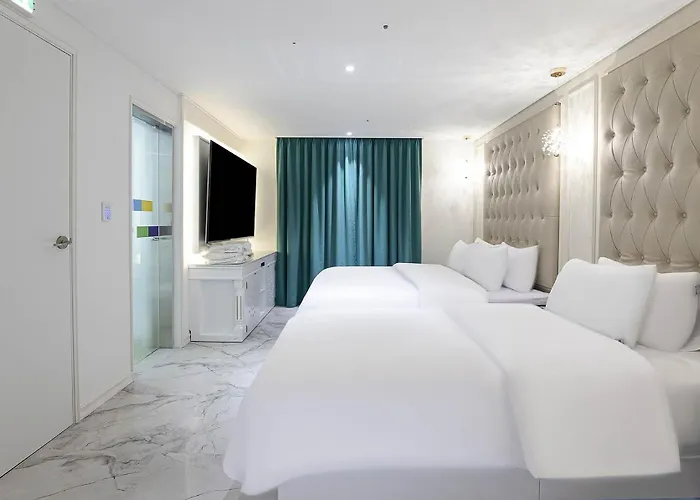 Star Light Hotel